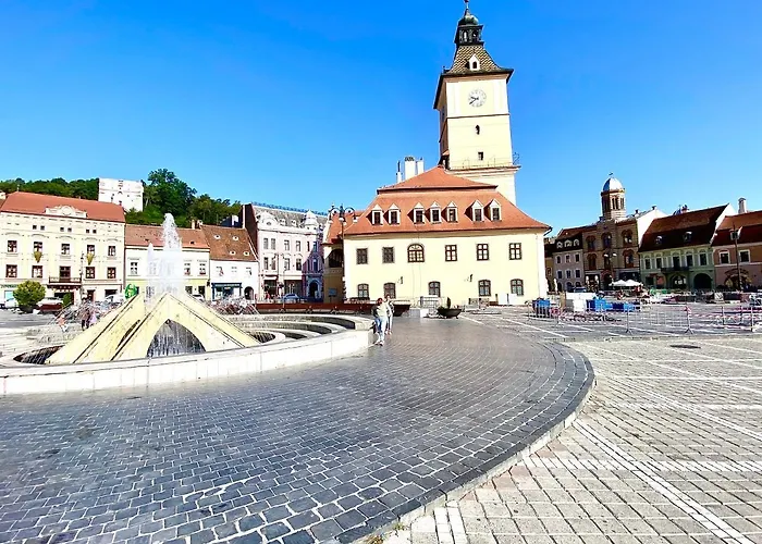 10 Council Square
