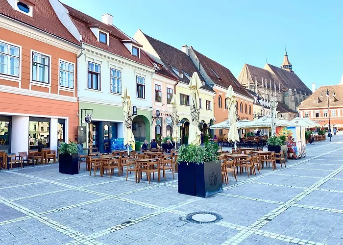 10 Council Square