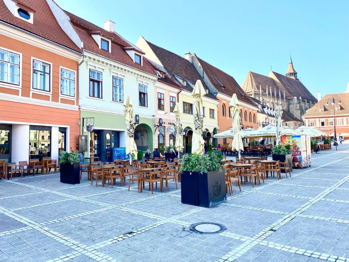 10 Council Square Apartamento Braşov