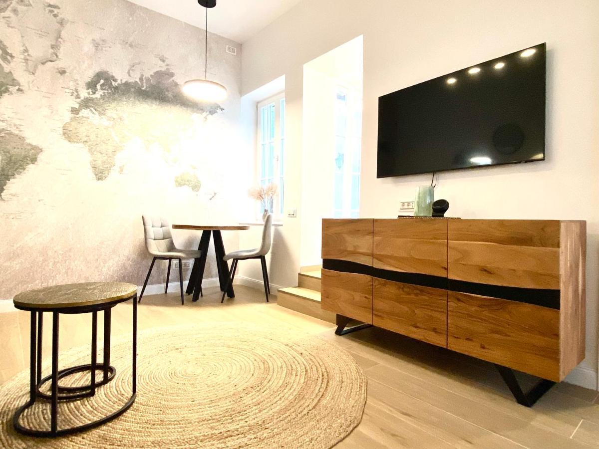 Apartment 10 Council Square Brasov