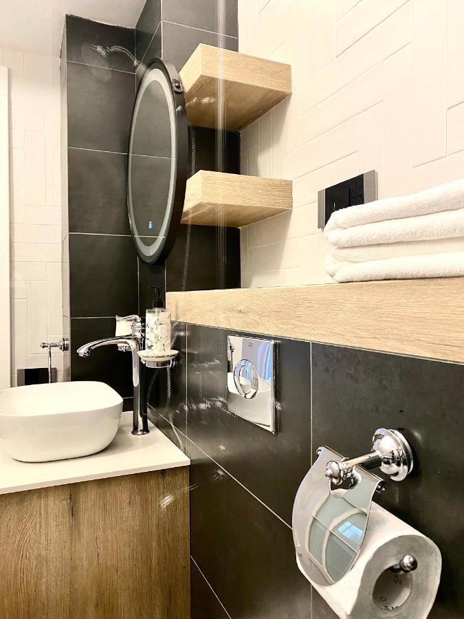 Apartment 10 Council Square Brasov
